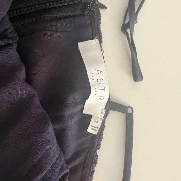 Astr the Label Lace Midi Dress size M - Picture 4 of 6